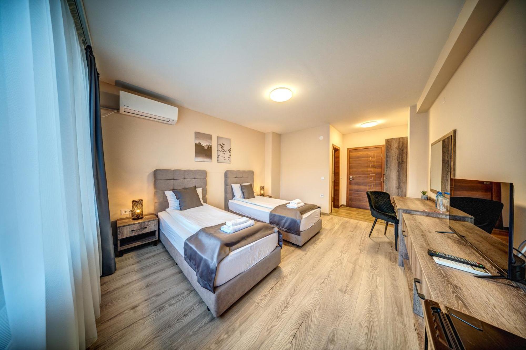 Valemo Apart House Devin Bagian luar foto