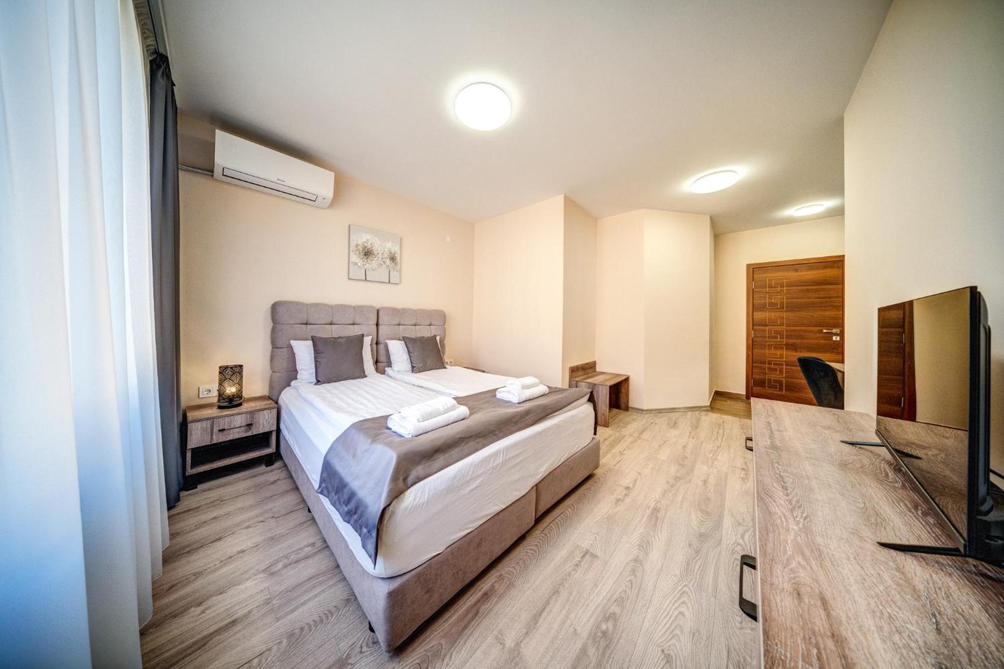 Valemo Apart House Devin Bagian luar foto